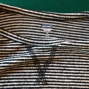 Old navy long sleeved shirt